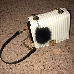 BEBE CROSSBODY PURSE / BAG